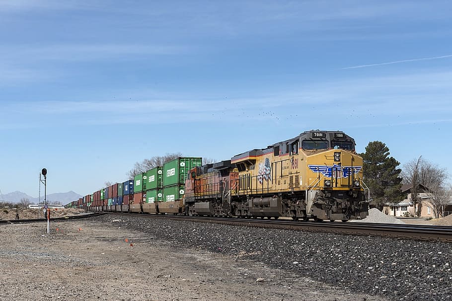 càrrega, tren, transport, servei, ferrocarril, pista, rail, transport per ferrocarril, tren - vehicle, manera de transport, vies del ferrocarril, transport de mercaderies, cel, negocis, tren de càrrega, transport públic, naturalesa, indústria, dia, vehicle terrestre, locomotora, a l'aire lliure, núvol - cel, cap gent, cotxe de ferrocarril, 1080P