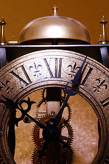 antiguo, cita, reloj, cuenta regresiva, fecha tope, marcar, elegante, oro, horas, medianoche, minutos, numerales, paso, punteros, presión, romano, segundo, brillante, hora, doce, vendimia, viento, , nadie, minutero, de cerca, instrumento de tiempo, adentro, metal, la cara del reloj, estilo retro, número, pared - característica de la construcción, Números romanos, centrarse en primer plano, exactitud, diseño, manecilla de la hora, reloj de bolsillo, 2K, CC0, dominio público, libre de derechos