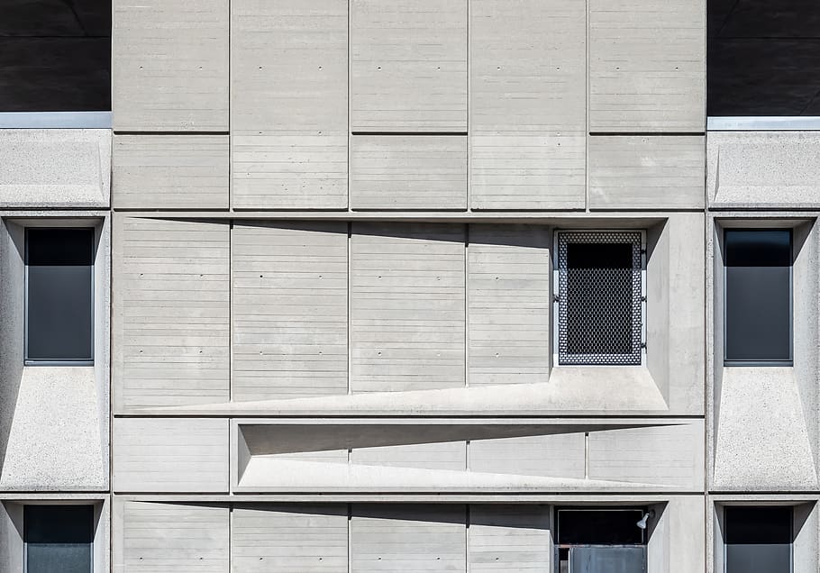 edificio grigio, Home decor, finestra, ombra della finestra, tenda, nuovo paradiso, edificio pneumatico Pirelli, Stati Uniti d'America, calcestruzzo, otturatore, costruzione, struttura, mobilia, architettura, parete, brutalismo, porta, box auto, Consiglio dei ministri, mensola, biancheria, esterno dell'edificio, struttura costruita, nessuno, fotogramma intero, giorno, sfondi, Colore bianco, all'aperto, città, modello, quartiere residenziale, design, vetro - materiale, forma, Inquadratura dal basso, forma geometrica, ripetizione, appartamento, 4K