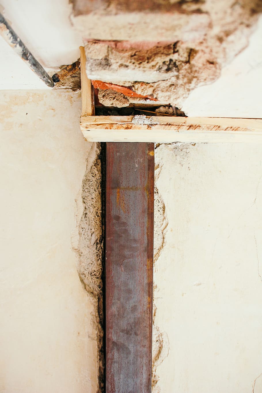 Felsformationsansicht, Holz - Material, Nahansicht, keine Leute, rostig, Wandbau - Funktion, Metall, verwittert, alt, Tag, die Architektur, gebaute Struktur, Imkerei, beschädigt, draußen, texturiert, Ablehnen, schlechter Zustand, Bienenstock, Biene, Insekt, Verschlechterung, 5K