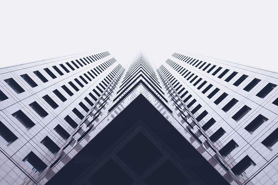 arquitectura, edifici, infraestructura, estructura, establiment, apartament, finestres, condomini, hotel, estructura construïda, exterior de l'edifici, vista d’angle baix, exterior d’edifici d’oficines, ciutat, modern, oficina, cap gent, alta - alta, finestra, cel, torre, naturalesa, dia, a l'aire lliure, cel clar, gratacels, patró, directament a sota, 5K