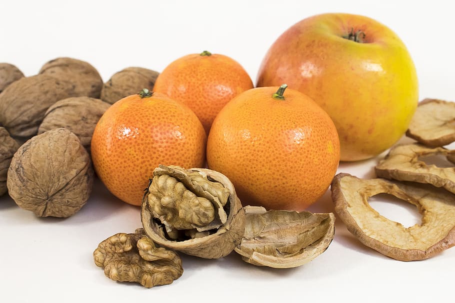 noguera, mandarina, poma, berenar, fresc, saludable, advent, menjar, vitamines, sec, anell de poma, menjar i beguda, alimentació saludable, fruita, benestar, frescor, tir de l'estudi, fons blanc, cítrics, a l'interior, taronja - fruita, taronja, cap gent, grup d'objectes, color taronja, primer pla, estil de vida saludable, natura morta, fruita de poma, grup, madur, petit grup d'objectes, 5K
