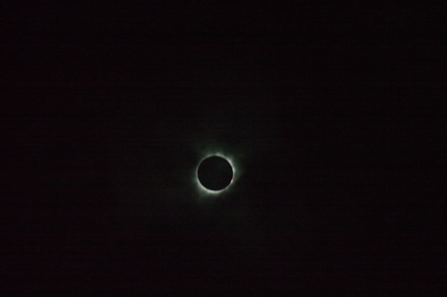 eclipsi, eclipsi solar 2017, corona, espai, astronomia, nit, fosc, lluna, cel, color negre, cap gent, còpia espai, fenomen natural, misteri, naturalesa, bellesa a la natura, a l'aire lliure, estrella - espai, fons negre, cercle, forma geomètrica, fantasmal, 5K