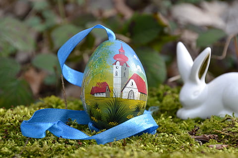 easter, easter egg, colorful, egg, colored, color, spring, easter nest, easter theme, custom, easter bunny, customs, easter decoration, blown out, painted, church, easter decorations, easter decor, plant, nature, no people, close-up, grass, day, field, land, focus on foreground, growth, art and craft, finance, representation, green color, currency, outdoors, selective focus, paper currency, 4K, CC0, public domain, royalty free