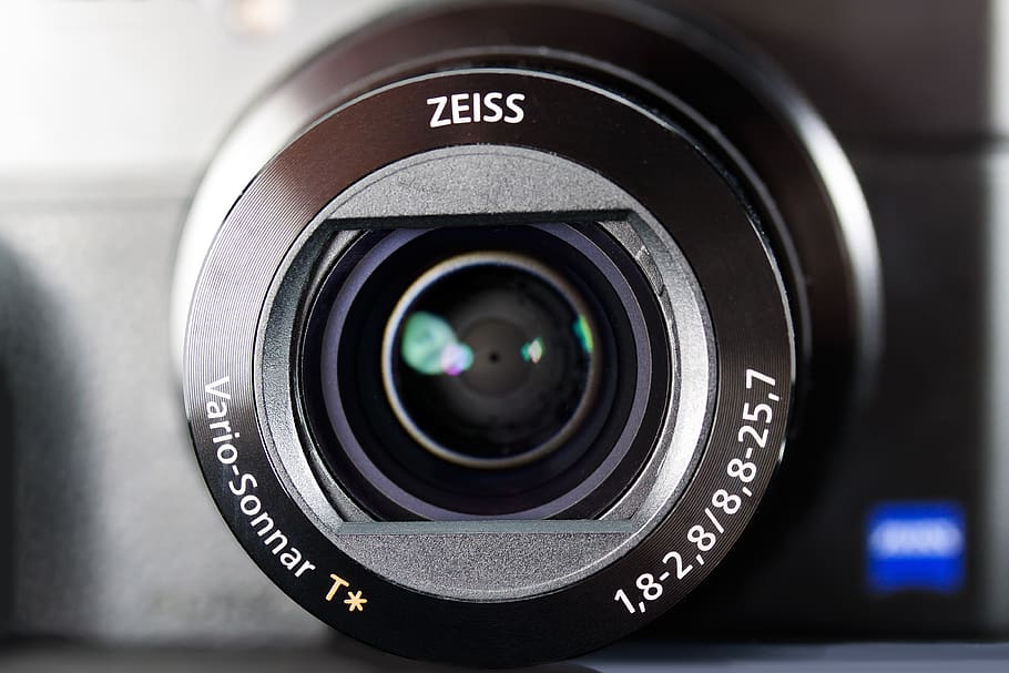 càmera, digital, càmera de telèfons, lent, zeiss, sony, tecnologia, fotografia, equipament, pasatemps, macro, càmera - equip fotogràfic, lent - instrument òptic, temes de fotografia, equip fotogràfic, primer pla, lent - ull, càmera digital, forma geomètrica, cercle, instrument òptic, text, a l'interior, cap gent, modern, forma, guió occidental, primer pla extrem, càmera slr, equipament elèctric, 4K