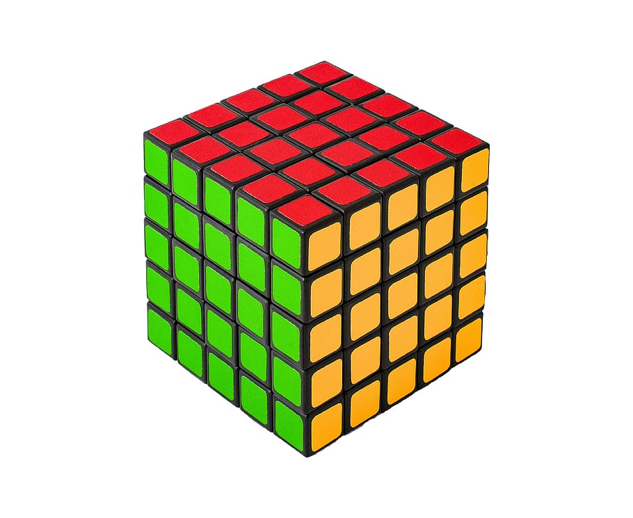 cub, rubik, joc, desenvolupament, creixement, trencaclosques, formació, atenció, concentració, destresa, memòria, intel·ligència, bé, habilitats motores, diferent, costats, colors, rotar, capes, nens, adults, fons blanc, tir de l'estudi, vermell, forma de cub, bloc, forma, tallar, forma de bloc, tridimensional, forma geomètrica, a l'interior, cap gent, joguina, forma quadrada, bloc de joguines, primer pla, disseny, color verd, material de fusta, resum, complexitat, 4K