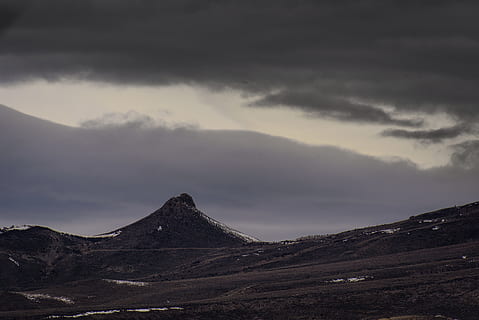 montaña, tierras altas, nube, cielo, cumbre, paisaje, naturaleza, Valle, colina, nube - cielo, belleza en la naturaleza, paisajes - naturaleza, escena tranquila, escena no urbana, tranquilidad, ambiente, nadie, cordillera, idílico, remoto, nublado, tierra, tormenta, día, al aire libre, pico de la montaña, ominoso, 5K, CC0, dominio público, libre de derechos