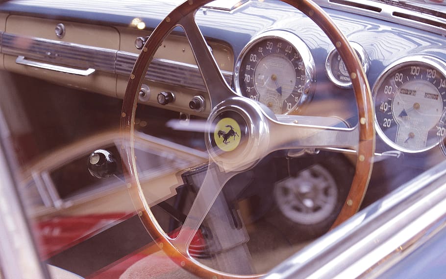 Oldtimer, ferrari, Auto, retro, Automobil, klassisch, Fahrzeug, Jahrgang, Nostalgie, der Verkehr, Luxus, alt, Stil, alte Schule, Lenkrad, Tachometer, Transportmittel, Kraftfahrzeug, Transport, Landfahrzeug, Schalttafel, Instrumententafel, Nahansicht, keine Leute, Glas - Material, Metall, Rad, Autoinnenraum, Retro-Stil, Tag, Fahrzeuginnenraum, Chrom, gesprochen, 5K