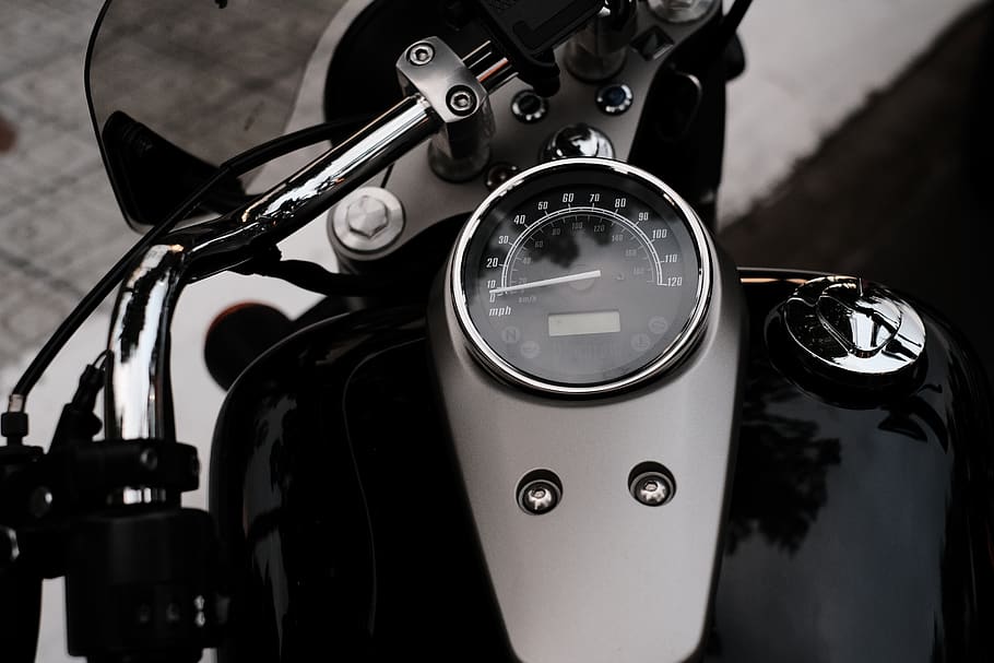 rychloměr motocyklu, zobrazení, náramkové hodinky, měřidlo, stroj, tachometr, pkl, moto, honda, stínový fantom, motor, mluvil, přeprava, vozidlo, motocykl, kolo, kola z lehké slitiny, brzda, elektronika, Fotoaparát, světlo, způsob dopravy, rychloměr, detail, pozemního vozidla, číslo, nikdo, zaměřit se na popředí, řídítka, jízdní kolo, den, kov, světlomet, části vozidla, venku, motorový skútr, 5K