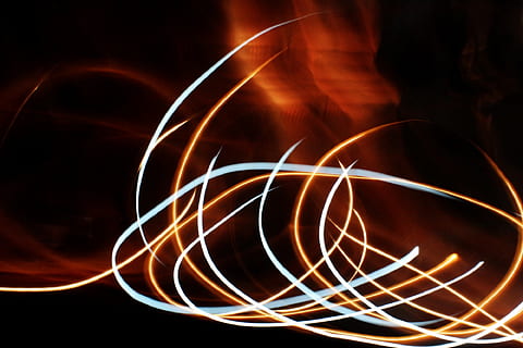 Licht, Detail, Bewegung, Verbrennung, abstrakt, keine Leute, Technologie, Nahansicht, beleuchtet, Feuer, Studioaufnahme, Bewegungsunschärfe, Langzeitbelichtung, schwarzer Hintergrund, Kreativität, Feuer - natürliches Phänomen, Muster, glühend, Strudel, Licht - natürliches Phänomen, Hitze - Temperatur, drinnen, Chaos, 1080P, CC0, gemeinfrei, lizenzfrei