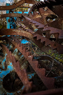 òxid, rodes, roda, vell, metall, rovellat, trencat, decaïment, equipament, vintage, nostàlgia, retro, cog, màquina, indústria, acer, vehicle, antiguitat, corrosió, grunge, construcció, cap gent, abandonat, primer pla, dia, marc complet, aixafar, fons, part de la màquina, patró, obsoleta, maquinària, a l'aire lliure, declivi, enfocament selectiu, naturalesa, deteriorament, 5K, CC0, domini públic, lliure de regalies