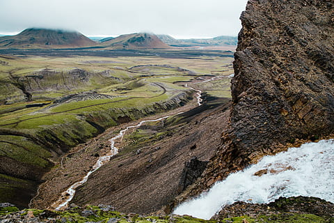 agua glaciar, devanado, rocoso, paisaje, montaña, Islandia, nube, nubes, glaciar, colina, glacial, pico, rock, cielo, corriente, Valle, Cubierto de nubes, ambiente, fluir, formado, glaciares, tierra de pasto, musgo crecido colinas, montañas, nacional, natural, naturaleza, valles, agua, paisajes - naturaleza, belleza en la naturaleza, escena no urbana, escena tranquila, día, nadie, tierra, tranquilidad, roca - objeto, río, al aire libre, sólido, destinos de viaje, corriente - agua que fluye, pureza, agua que fluye, fluido, 2K, CC0, dominio público, libre de derechos