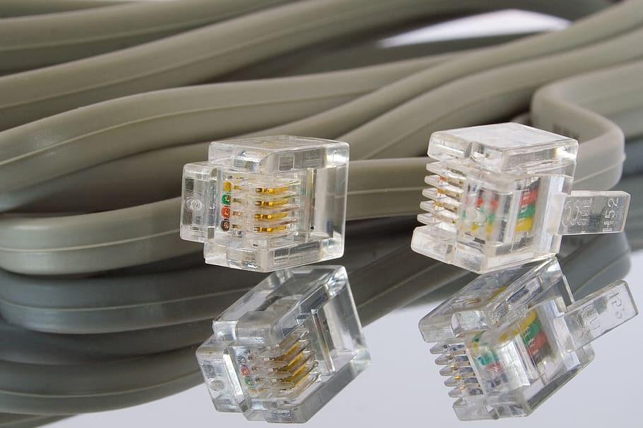 Internet, corda, cable, xarxa, línia, ethernet, digital, connexió, tecnologia, comunicació, xarxa d’ordinadors, cap gent, endoll de connexió de xarxa, primer pla, tecnologia sense fils, a l'interior, cable d’ordinador, gris, equipament, tir de l'estudi, ciència, beure, elecció, negocis, ordinador, forma de comunicació, 2K
