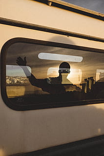 human, skygge, reflekterende, køretøjsvindue, æstetisk, dobbelt eksponering, sol, afspejling, kunst, transportmidler, transportform, en person, rigtige mennesker, land køretøj, glas - materiale, bil, motor køretøj, livsstil, vindue, gennemsigtig, fritidsaktivitet, arkitektur, køretøj interiør, fotografering temaer, natur, udendørs, fotografere, arme hævet, 5K, CC0, offentligt domæne, royaltyfrie