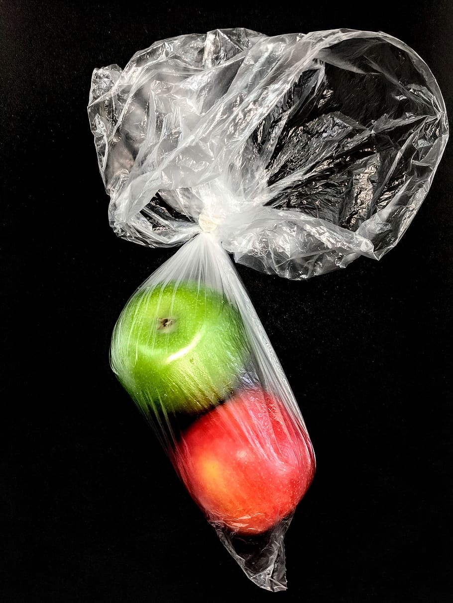 dues fruites, pastisseria, menjar, dolços, planta, Regne Unit, Shropshire, 11 muralles, bossa de plàstic, bossa, plàstic, animal, invertebrat, insecte, fruita, embolcall de plàstic, vegetals, caramels, produir, cristall, gra, tir de l'estudi, fons negre, a l'interior, cap gent, primer pla, menjar i beguda, alimentació saludable, natura morta, frescor, benestar, polietilè, transparent, sol objecte, vermell, 4K