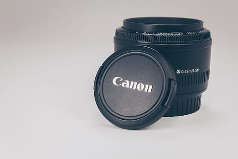 negru, canon camera lentile, aparat foto, canon, clasic, a închide, echipament, concentra, obiectiv, capac, fotografie, tehnologie, în interior, fotografii tematice, culoare neagră, echipament fotografic, studio shot, aparat de fotografiat - echipament fotografic, obiectiv - instrument optic, spațiu copie, nici o persoana, elimina, fundal alb, un singur obiect, natură moartă, text, comunicare, cerc, camera digitala, Slr camera, accesoriu personal, 5K, CC0, domeniu public, fără drepturi de autor