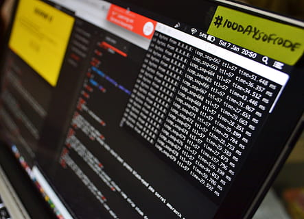 negre, ordinador portàtil, convertit, tecnologia, comunicació, ordinador, Internet, connexió, equips informàtics, tecnologia sense fils, xarxa d’ordinadors, dades, negocis, nombre, primer pla, cap gent, a l'interior, indústria, enfocament selectiu, equipament, monitor d’ordinador, indústria electrònica, vista d’angle alt, interfaç gràfica d'usuari, complexitat, servidor de xarxa, 4K, CC0, domini públic, lliure de regalies