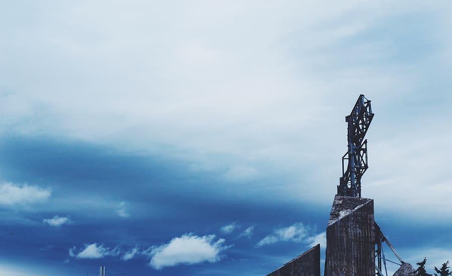 sofia, bulgària, cel, blau, història, comunisme, Europa de l'est, destrucció, abandonat, passat, monument, núvol - cel, estructura construïda, arquitectura, vista d’angle baix, naturalesa, cap gent, dia, exterior de l'edifici, a l'aire lliure, torre, comunicació, religió, bellesa a la natura, creença, secció alta, espiritualitat, 4K