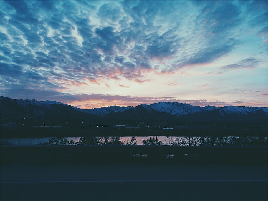 paisatge, posta de sol, vespre, cel, núvols, muntanyes, llac, aigua, tarda, nit, muntanya, bellesa a la natura, escenics - natura, núvol - cel, escena tranquil·la, tranquil·litat, Serra, naturalesa, cap gent, idíl·lic, escena no urbana, medi ambient, silueta, 1080P