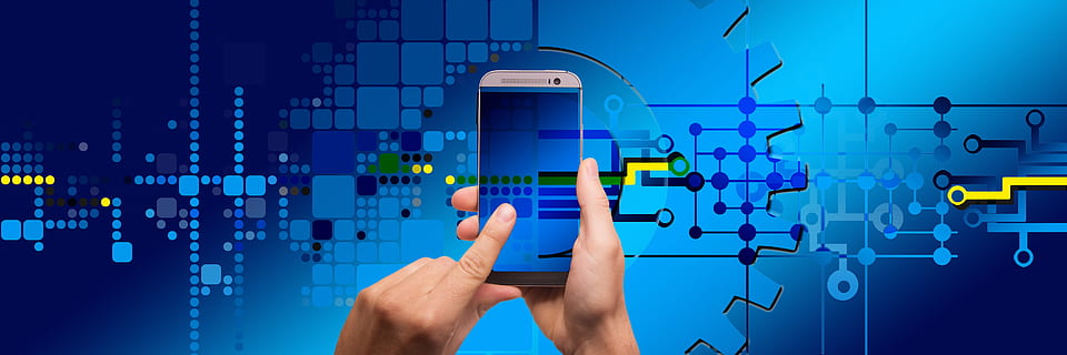 Transformation, Digital, Visualisierung, Digitalisierung, Ausrüstung, Arbeit, Design, Smartphone, Finger, berühren, Clever, menschliche Hand, Hand, menschliches Körperteil, Technologie, Blau, Kommunikation, Verbindung, Geschäft, Daten, Computer, Internet, Körperteil, Computernetzwerk, drinnen, Diagramm, Computerausrüstung, kabellose Technologie, Steuerung, Bewegung, Netzwerkserver, Komplexität, menschliches Glied, menschlicher Arm, globale Kommunikation, 5K, CC0, gemeinfrei, lizenzfrei
