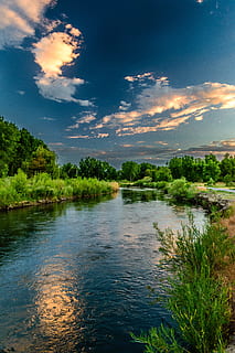 legeme, vand, grøn, Mark, blå, himlen foto, skyer, dagslys, miljø, græs, landskab, natur, udendørs, afspejling, flod, flodbredden, naturskøn, himmel, sommer, solnedgang, rejse, træer, scenics - natur, sky - himmel, skønhed i naturen, ro, træ, plante, rolig scene, sø, ingen mennesker, ikke-urbane scene, havnefronten, grøn farve, idyllisk, vækst, flydende vand, 5K, CC0, offentligt domæne, royaltyfrie