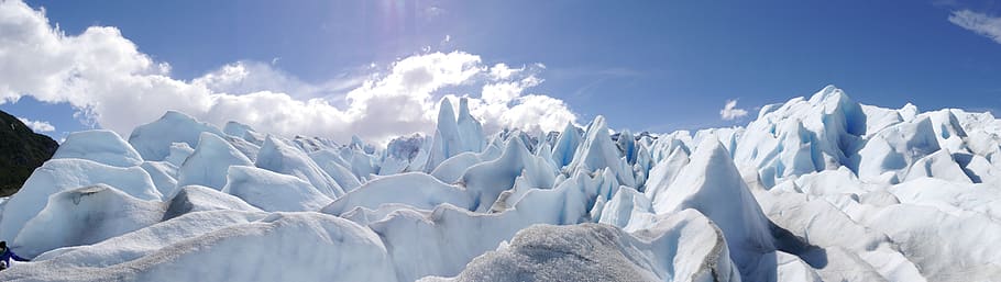 montagne di neve, cielo blu, nuvole, freddo, luce del giorno, ambiente, brina, gelido, congelato, ghiacciaio, alto, ghiaccio, iceberg, ghiacciato, paesaggio, montagna, natura, panorama, panoramico, scenario, cielo, la neve, inverno, temperatura fredda, blu, nuvola - cielo, Colore bianco, scenics - natura, bellezza nella natura, nessuno, clima polare, giorno, clima, ghiacciolo, 5K