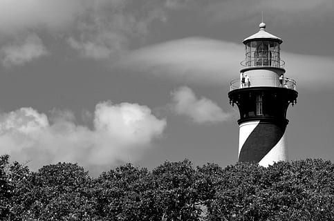 st, Augustinus, Florida, Leuchtturm, Leuchtfeuer, Warnung, nautisch, historisch, Wahrzeichen, Tourismus, die Architektur, einfarbig, berühmt, alt, Wasser, Landschaft, Himmel, Reise, draußen, Stadt, Monument, Turm, Flachwinkelansicht, gebaute Struktur, Natur, Baum, Pflanze, Gebäudehülle, wolke - himmel, keine Leute, Beratung, Tag, Gebäude, Sicherheit, Schutz, Wachstum, Verschmutzung, 4K, CC0, gemeinfrei, lizenzfrei