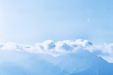 vaizdingas, vaizdas, dangus, atmosfera, drumstas, debesys, „cloudscape“, Debesuota, darbalaukio fonas, aplinką, HD ekrano užsklanda, aukštas, kraštovaizdį, kalnas, pobūdį, gamtos tapetai, peizažas, debesis - dangus, grožis gamtoje, vaizdai - gamta, mėlyna, ramybė, ramioje scenoje, idiliškas, balta spalva, kalnų, nėra žmonių, dieną, Aukštai, kopijavimo vietos, lauke, aukščiau, meteorologija, kalnų viršūnė, minkštumas, šviesus, 2K, CC0, Viešasis domenas, nemokamai