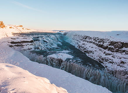 stenet, bjergfelt, sne, skyer, kold, dagslys, flyde, frost, frost-, Frosset, is, island, landskab, udendørs, flod, naturskøn, sneklædte, vand, vejr, vinter, himmel, skønhed i naturen, scenics - natur, rolig scene, natur, ro, skyfri himmel, hav, ingen mennesker, solnedgang, ikke-urbane scene, jord, strand, idyllisk, dag, kold temperatur, miljø, 4K, CC0, offentligt domæne, royaltyfrie