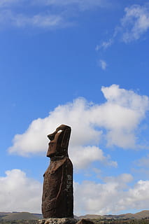 rapa nui, Velikonoční ostrov, moai, Chile, kultura, hangaroa, mohai, cestovat, krajina, mrak - nebe, nebe, umění a řemesla, den, nikdo, sochařství, zastoupení, Příroda, řemeslo, pevný, tvořivost, socha, nízký úhel pohledu, modrý, architektura, minulost, Dějiny, venku, klid, lidské zastoupení, 4K, CC0, veřejná doména, bez autorských práv