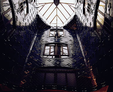 interno, Casa, design, finestre, ferro, bicchiere, architettura, struttura costruita, in casa, Inquadratura dal basso, nessuno, modello, soffitto, metallo, costruzione, attrezzatura per l'illuminazione, giorno, illuminato, caratteristica architettonica, moderno, mezzi di trasporto, scala, simmetria, architettura e arte, direttamente sotto, 720P, CC0, dominio pubblico, privo di copyright