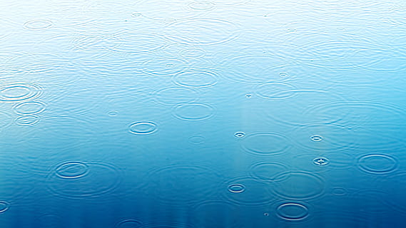 goccia di pioggia, pozzanghera, blu, pioggia, acqua, riflessione, tempo metereologico, bagnato, natura, gocciolare, sfondo, del desktop, goccioline, superficie, tempo piovoso, orribile, struttura, modello, sfondo dello schermo, fotogramma intero, increspato, far cadere, sfondi, nessuno, avvicinamento, concentrico, giorno, la tranquillità, all'aperto, forma geometrica, purezza, stagione piovosa, sfondi astratti, 4K, CC0, dominio pubblico, privo di copyright