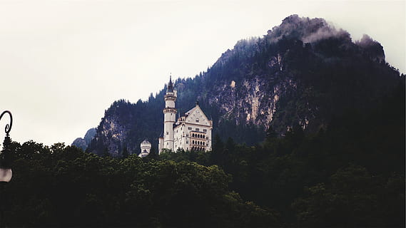 castel, arhitectură, munţi, copaci, copac, construită, exteriorul clădirii, plantă, clădire, cer, lăcaș de cult, natură, religie, nici o persoana, creştere, credință, Munte, spiritualitate, în aer liber, zi, istorie, 2K, CC0, domeniu public, fără drepturi de autor