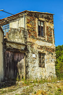 casa, vell, abandonat, envellit, resistent, decaïment, trencat, ruïna, destruït, espatllat, vavatsinia, Xipre, arquitectura, estructura construïda, exterior de l'edifici, edifici, aixafar, obsoleta, cel, deteriorament, declivi, finestra, mal estat, vista d’angle baix, cap gent, naturalesa, arruïnat, a l'aire lliure, 5K, CC0, domini públic, lliure de regalies