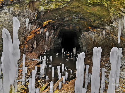 cusca maro, solid, temperatura rece, natură, stâncă, iarnă, zi, obiect de rocă, nici o persoana, arhitectură, zăpadă, formatie rock, frumusețe în natură, peşteră, în aer liber, destinații de călătorie, liniște, îngheţat, călătorie, construită, 4K, CC0, domeniu public, fără drepturi de autor