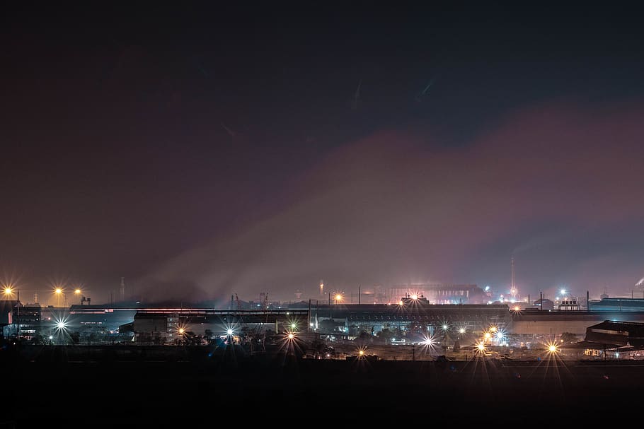 indien, Durgapur, belyst, nat, arkitektur, bygning udvendig, bygget struktur, by, himmel, ingen mennesker, natur, vand, udendørs, røg - fysisk struktur, sky - himmel, forurening, bro - menneskeskabt struktur, transportmidler, bevægelse, bro, rejsemål, luftforurening, 5K
