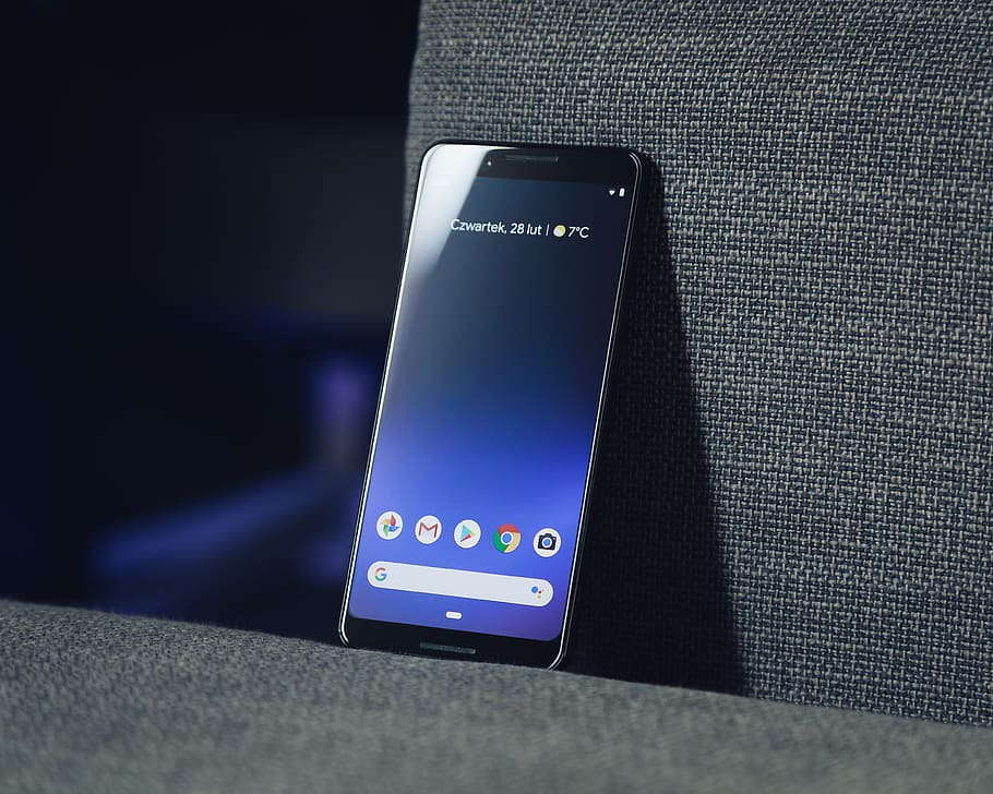 smartphone android negre, comunicació, tecnologia, tecnologia sense fils, connexió, telèfon intel·ligent, dispositiu d’informació portàtil, telèfon mòbil, pantalla, a l'interior, primer pla, blau, pantalla tàctil, pantalla del dispositiu, text, missatge de text, guió occidental, portabilitat, Internet, cap gent, accessibilitat, 4K