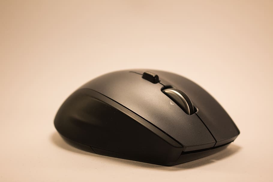 Computer, Maus, Elektronik, Arbeitsplatz, Schreibtisch, Computermaus, Technologie, Computerausrüstung, kabellose Technologie, einzelnes Objekt, Verbindung, Geschäft, drinnen, Kommunikation, keine Leute, schwarze Farbe, Studioaufnahme, ausgeschnitten, Tabelle, Nahansicht, Großunternehmen, kopieren sie platz, Sicherheit, Ausrüstung, 5K