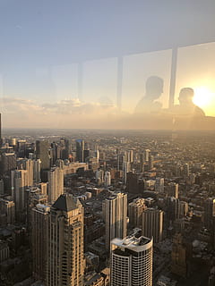Chicago, Himmel, Schatten, Fenster, Horizont, Gebäude, Sonnenuntergang, goldene Stunde, Wolken, Landschaft, Hintergrund, Tapete, Stadt, große Stadt, windige Stadt, Gebäudehülle, Stadtbild, gebaute Struktur, die Architektur, Wolkenkratzer, Bürogebäude außen, Sonnenlicht, Natur, Menge, überfüllt, Wohngegend, wolke - himmel, Turm, Büro, große Höhe, draußen, Sonne, modern, Linseneffekt, Finanzviertel, 4K, CC0, gemeinfrei, lizenzfrei