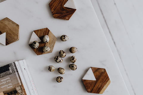 quail eggs, white, marble, eggs, easter, quail, Un'common, uncommon, high angle view, food and drink, indoors, food, no people, still life, choice, large group of objects, directly above, flooring, wood - material, brown, variation, white color, spice, table, creativity, wood, hardwood floor, shape, 4K