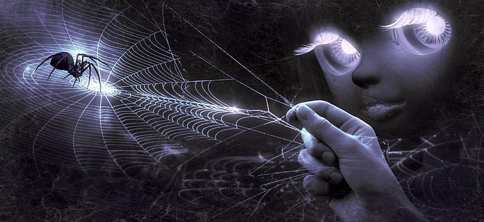 fantaisie, main, le web, araignée, visage, les yeux, poupée, lumière, sombre, foncé, mystique, femelle, rêver, la magie, composition, photomontage, fille, surréaliste, fantastique, Conte de fée, mystérieux, bizarre, ambiance, nuit, brillant, partie du corps humain, adulte, une personne, photo du visage, toile d'araignée, mystère, effrayant, partie du corps, femmes, horreur, jeune adulte, fermer, illuminé, peur, arachnide, main humaine, portrait, fond noir, composite numérique, contemplation, visage humain, 5K, CC0, domaine public, libre de droits