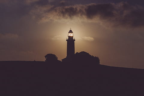 tårn, struktur, infrastruktur, skyer, himmel, skygge, silhuet, vejledning, bygning, bygget struktur, bygning udvendig, fyrtårn, arkitektur, retning, solnedgang, beskyttelse, sky - himmel, sikkerhed, natur, ingen mennesker, belyst, udendørs, jord, 5K, CC0, offentligt domæne, royaltyfrie