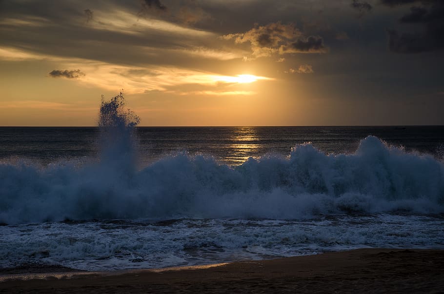 fotografia de lapse de temps, onades, bali, platja, núvols, ennuvolat, indonèsia, jimbaran, oceà, mar, sol, posta de sol, aigua, cel, bellesa a la natura, moviment, escenics - natura, horitzó sobre l’aigua, núvol - cel, horitzó, onada, naturalesa, poder a la natura, terra, poder, cap gent, color taronja, escena tranquil·la, a l'aire lliure, trencament, 4K