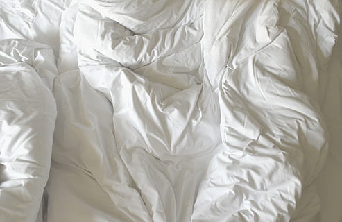 bedsheet, bedsheets, bedspread, background, negaive space, negativespace, white, minimal, miimalistic, miimalist, minimalism, clean, soft, simple, simplicity, less is more, sleep, sleepy, cosy, morning, crumpled, bed, textile, bedroom, white color, sheet, furniture, domestic room, indoors, no people, linen, wrinkled, pillow, backgrounds, full frame, messy, high angle view, close-up, pattern, 5K, CC0, public domain, royalty free