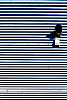 zylindrisch, grau, Metallwerkzeug, Muster, eine Person, Metall, die Architektur, Sicherheit, Tag, Schutz, Vollbild, Technologie, geschlossen, gebaute Struktur, drinnen, Fenster, texturiert, gestreift, Nahansicht, echte Menschen, Eisen, 5K, CC0, gemeinfrei, lizenzfrei