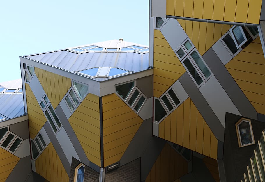 arquitectura, edifici, infraestructura, estructura, establiment, apartament, finestres, sostre, cel, estructura construïda, exterior de l'edifici, vista d’angle baix, groc, dia, cap gent, cel clar, naturalesa, finestra, a l'aire lliure, modern, ciutat, barri residencial, blau, llum solar, patró, vidre - material, exterior d’edifici d’oficines, gratacels, directament a sota, 5K