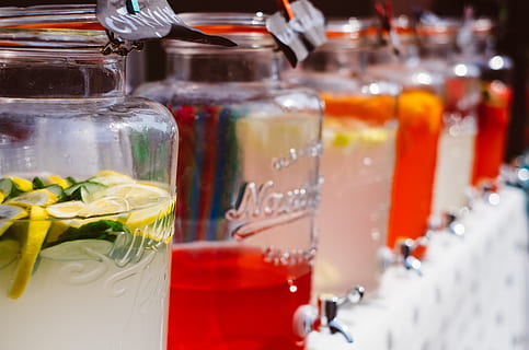 skiva, citronsaft, burk, frukt, dryck, flaska, vattenmelon, vatten, vibe, törstig, törst, solig, sommar, soda, uppfriskande, refresh, röd, orange, mynta, citron-, behållare, mat och dryck, mat, förfriskning, inget folk, inomhus, glas - material, närbild, på rad, citrusfrukt, friskhet, välbefinnande, kall temperatur, fokusera på förgrunden, äta nyttigt, transparent, glas, cocktail, ört, mint blad - kulinariska, 5K, CC0, offentligt domän, royaltyfria