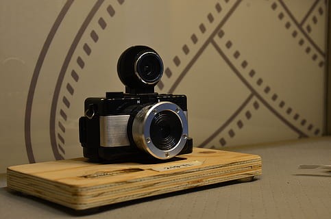 kamera lama, analog, kamera analog, antik, kamera, lensa kamera, merapatkan, peralatan, dalam ruangan, instrumen, lensa, manual, nostalgia, optik, teknologi, vintage, kayu, zoom, lensa zoom, tema fotografi, kamera - peralatan fotografi, peralatan fotografi, bergaya retro, meja, lensa - alat optik, masih hidup, tidak ada orang, industri film, fokus pada latar depan, tua, film kamera, kamera digital, 4K, CC0, domain publik, bebas royalti