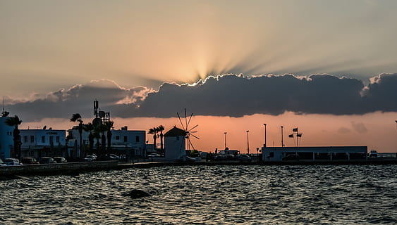 západ slunce, přístav, mraky, nebe, krajina, soumrak, větrný mlýn, paros, Řecko, Kyklady, architektura, voda, stavba, mrak - nebe, exteriér budovy, Příroda, moře, krása v přírodě, nikdo, nábřeží, silueta, budova, továrna, kouř - fyzikální struktura, scenics - příroda, komín, venku, znečištění, 5K, CC0, veřejná doména, bez autorských práv