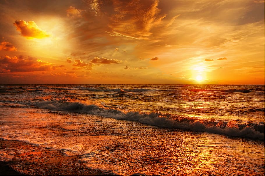 vand, sprøjt, kyst, gylden, time, strand, skyer, daggry, dramatisk, aften, aftenhimmel, guld, hdr, horisont, landskab, fritid, lys, natur, ocean, afspejling, romantik, sand, hav, marinemaleri, kysten, himmel, sommer, sol, solnedgang, surf, tusmørke, bølge, bølger, vind, sky - himmel, skønhed i naturen, horisont over vand, scenics - natur, orange farve, ro, jord, bevægelse, rolig scene, idyllisk, ingen mennesker, udendørs, 2K